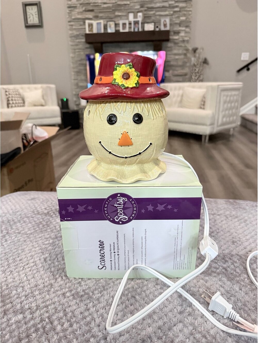 Scentsy Scarecrow Premium Warmer – Retired Ceramic Fall Harvest Wax Warmer